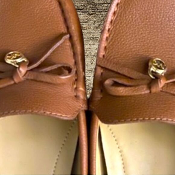 Michael Kors cute tan leather loafers! - Picture 5 of 8